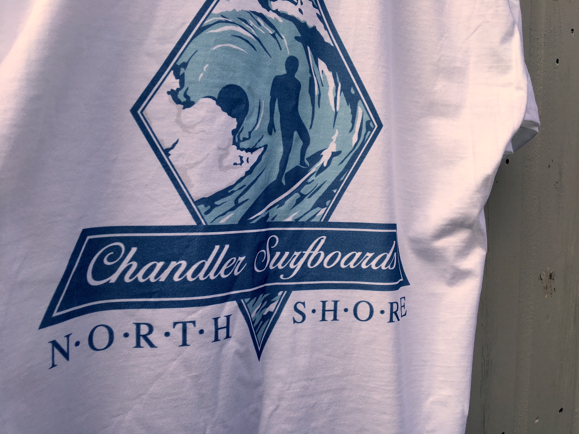 Chandler Surfboards T-Shirt – White – North Shore Movie – Wave Sliding Club